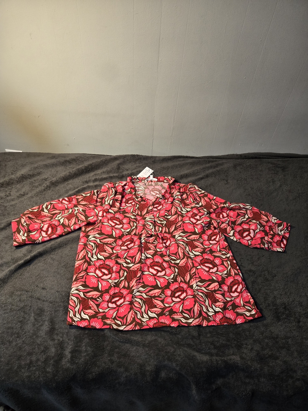 New Michelle McDowell blouse in size XL.